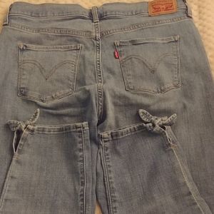 Levi classic ankle knot crop jeans